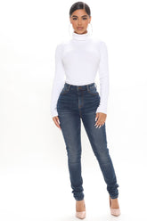 High Rise Booty Contour Skinny Jeans - Dark Wash Ins Street